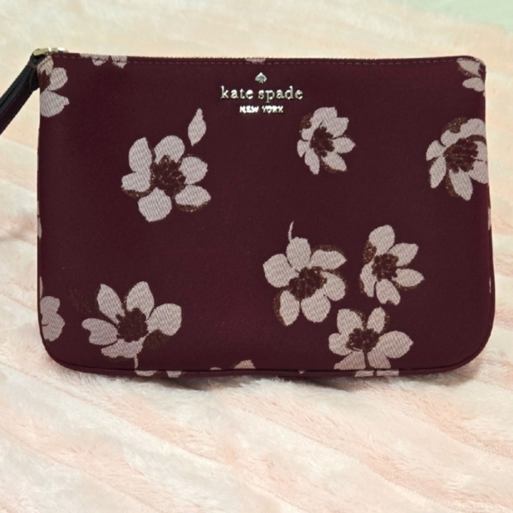NWOT Kate Spade Large Wristlet - Burgundy Floral